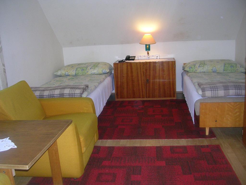 Hegyesi Vendeghaz Bed & Breakfast Gödöllő Oda fotoğraf