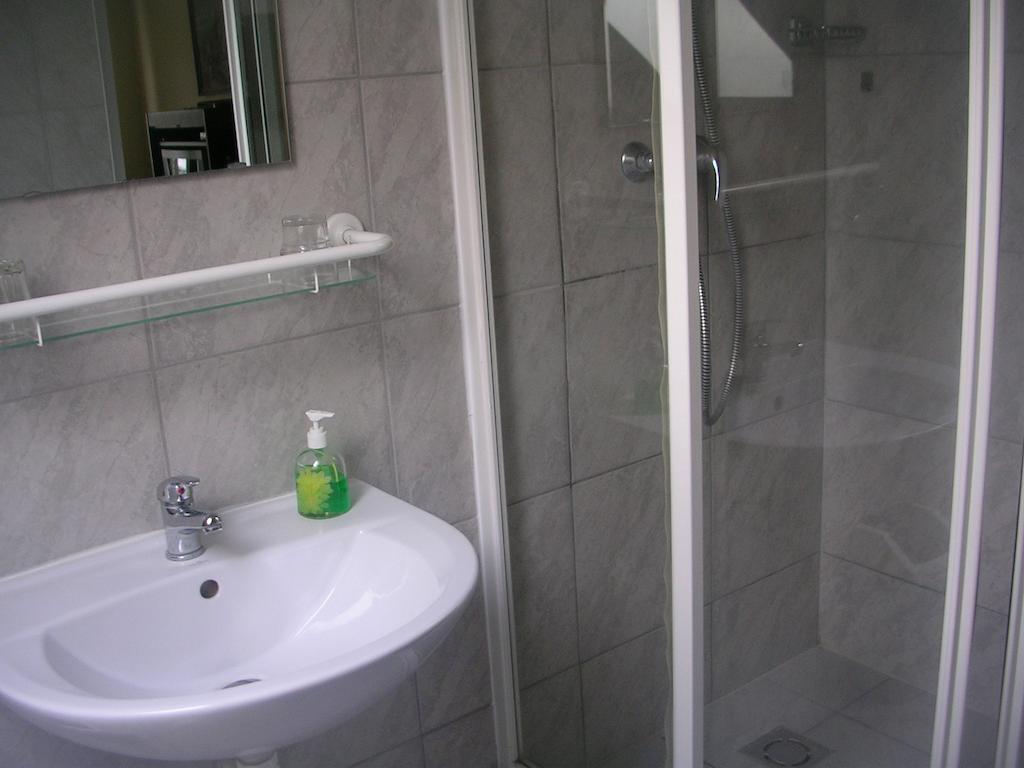 Hegyesi Vendeghaz Bed & Breakfast Gödöllő Oda fotoğraf