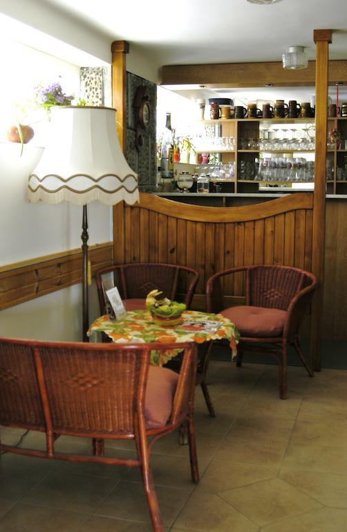 Hegyesi Vendeghaz Bed & Breakfast Gödöllő Oda fotoğraf